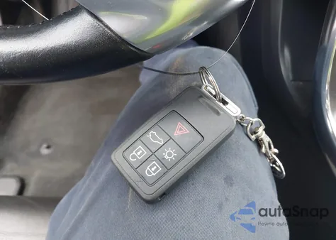 2016 Volvo S60 T5 Drive-E из США, поврежденный, VIN YV126MFJ2G2406126